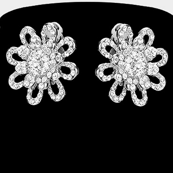 Silver White Pearl Clip On Earrings Flower Pendant Crystal Layered Necklace Set - Picture 3 of 5